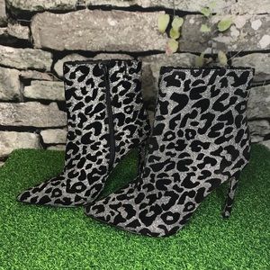 EXPRESS silver/black leopard booties